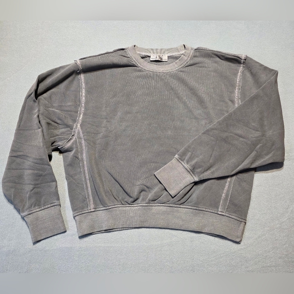 Zenana Outfitters Charcoal Mineral Wash Crew Neck Sweater NWOT PTP 22 Length 22 - Picture 4 of 8